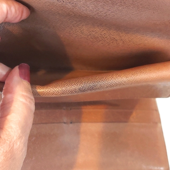 Louis Vuitton Long Wallet - Picture 5 of 12